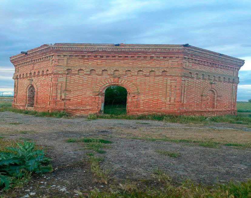 Масонский храм в селе Круглоозерка