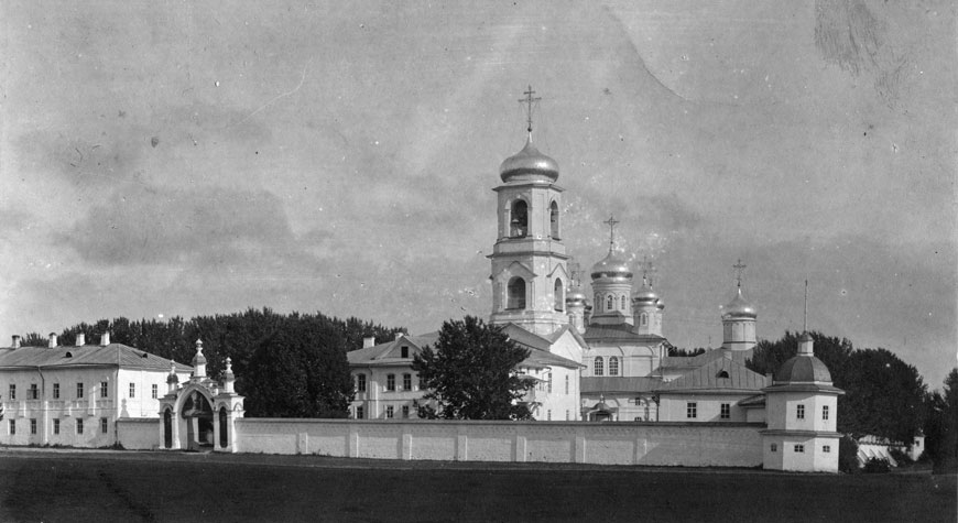 Комплекс Павло-Обнорского монастыря на начало XX века.
